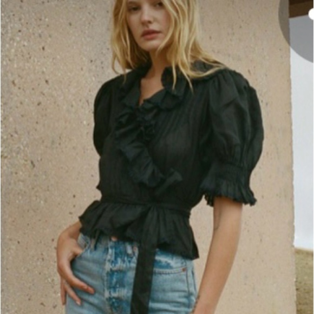 Doen Black Puff Sleeve Ruffled Peplum Blouse